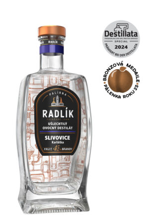 Oceněná Slivovice z odrůdy Karlátka z Palírny Radlík